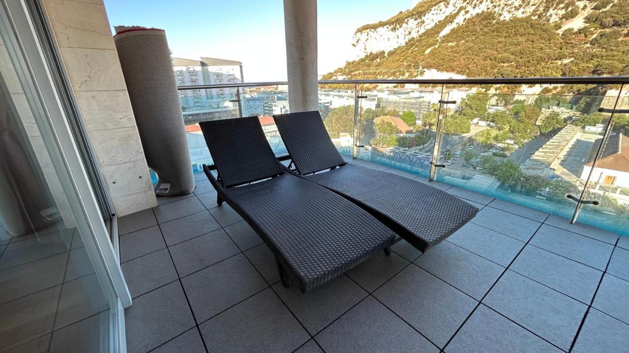 Ocean Village Luxury 2 Bed 2 Bath Apartment - Amazing Views - Pools And Jacuzzis Gibraltar Extérieur photo