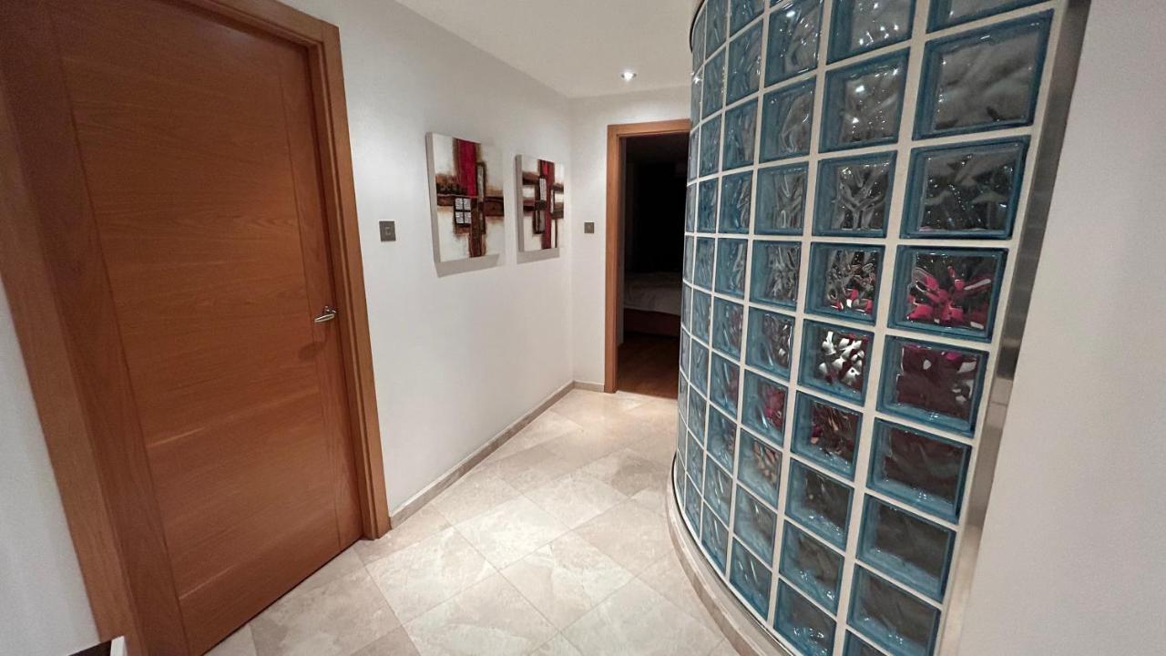 Ocean Village Luxury 2 Bed 2 Bath Apartment - Amazing Views - Pools And Jacuzzis Gibraltar Extérieur photo