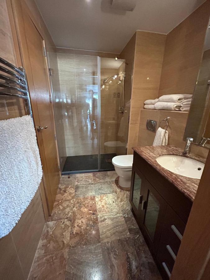 Ocean Village Luxury 2 Bed 2 Bath Apartment - Amazing Views - Pools And Jacuzzis Gibraltar Extérieur photo