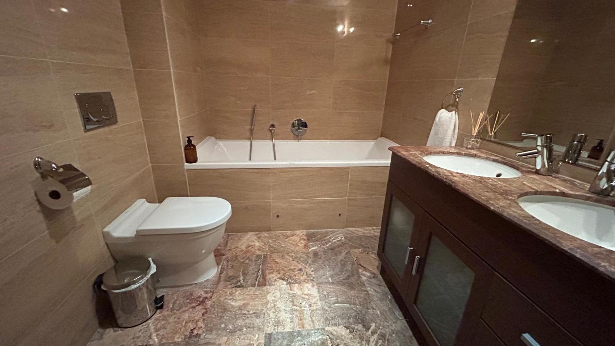 Ocean Village Luxury 2 Bed 2 Bath Apartment - Amazing Views - Pools And Jacuzzis Gibraltar Extérieur photo